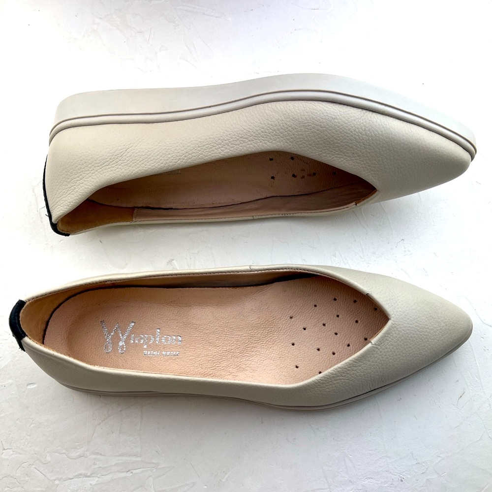 Pebbled Leather Pointed Toe Ballerina/Ivory